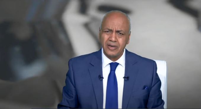 مصطفى بكري يكشف تفاصيل إلقاء القبض على 3 قيادات محلية كبرى بتهم الفساد.. بينهم سكرتير محافظة وسيدة
