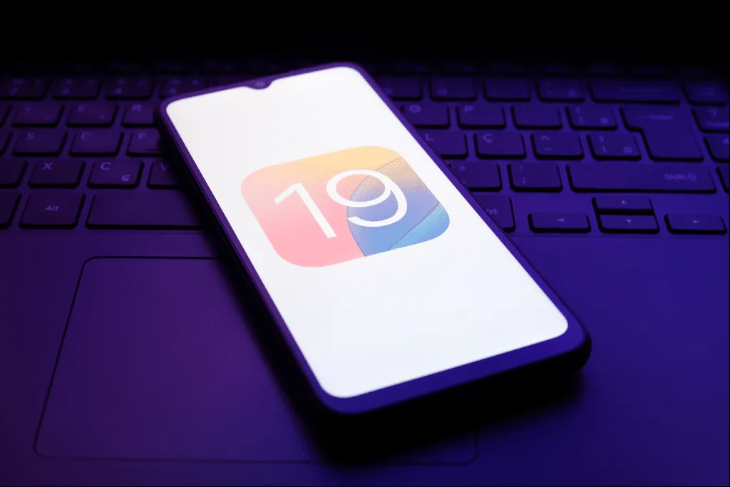 آبل تضيف تقنيات الذكاء الاصطناعي في iOS 19 لتعزيز كفاءة استهلاك البطارية آبل تضيف تقنيات الذكاء الاصطناعي في iOS 19 لتعزيز كفاءة استهلاك البطارية