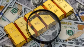 «آي صاغة»: ضعف الدولار والمخاوف الجيوسياسية يعرقلان انخفاض أسعار الذهب عالميًا