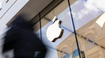 أبل تواجه مشاكل التعريفات الجمركية في حين لا تواجهها نظيراتها من شركات التكنولوجيا