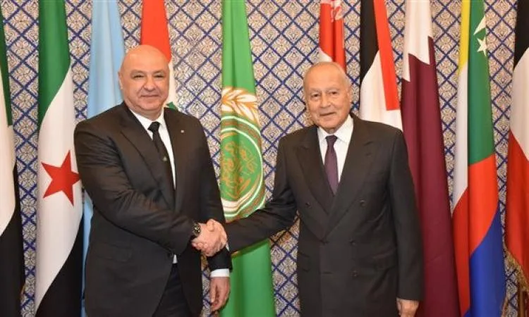 أبو الغيط يؤكد التزام الجامعة العربية التام باستمرار دعم لبنان أبو الغيط يؤكد التزام الجامعة العربية التام باستمرار دعم لبنان