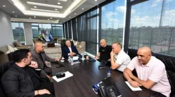 أبو ريدة ودياب يلتقيان بالطاقم الفني للمنتخب لمراجعة جدوله في البطولات المحلية