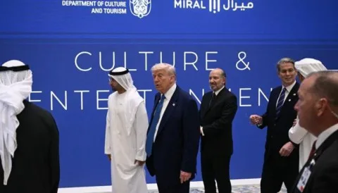 أبوظبي: انطلاق محادثات التجارية بين الإمارات والولايات المتحدة بمشاركة ترامب أبوظبي: انطلاق محادثات التجارية بين الإمارات والولايات المتحدة بمشاركة ترامب