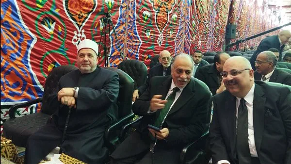 أتباع التصوف يطلبون من المرشحين توضيح خططهم. أتباع التصوف يطلبون من المرشحين توضيح خططهم.