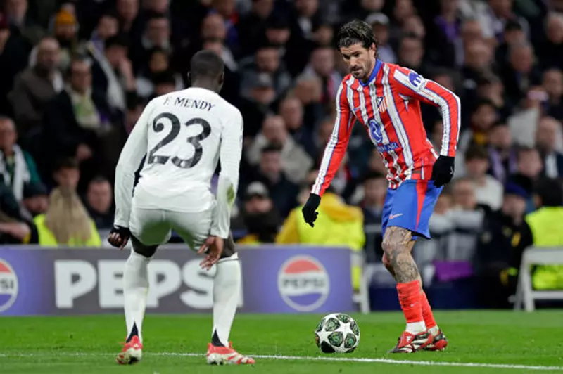 أتلتيكو مدريد يسمح برحيل دي بول