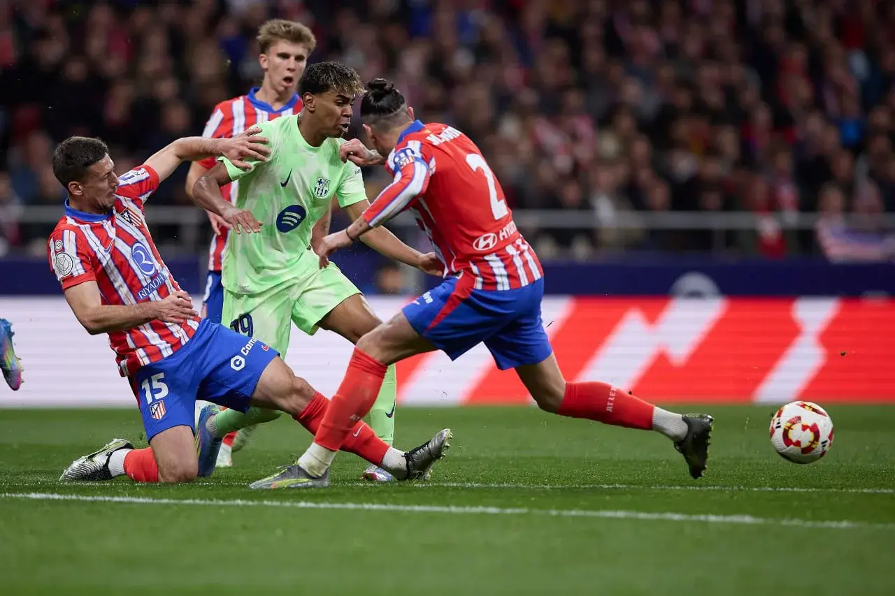 أتلتيكو مدريد يوجه ضربة اقتصادية كبيرة لبرشلونة