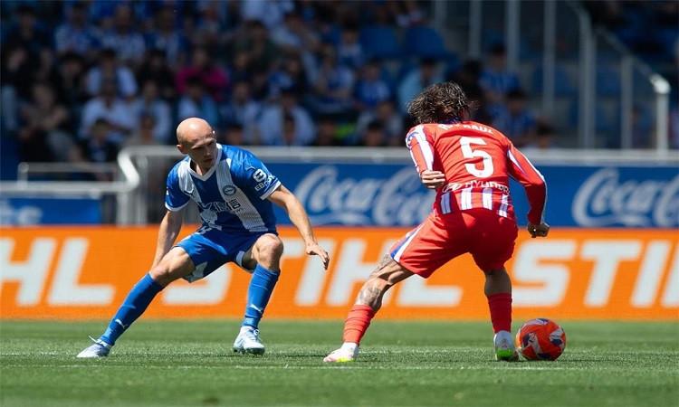 أتليتكو مدريد يتعادل أمام ديبورتيفو ألافيس سلبيا في الدوري الإسباني