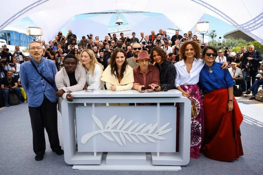 أثناء مهرجان السينما.. تخريب محطة كهرباء وبرج ضغط عالٍ بالقرب من مدينة كان الفرنسية أثناء مهرجان السينما.. تخريب محطة كهرباء وبرج ضغط عالٍ بالقرب من مدينة كان الفرنسية
