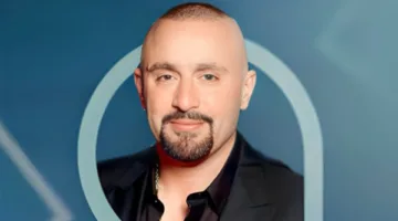 أحمد السقا يشارك في قمة الإعلام العربي في دبي من خلال حوار يجمع بين الفن والإعلام