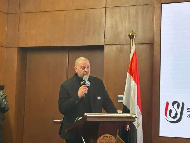 أحمد دياب: الأندية الخاصة أبدت اهتمامها بالاندماج مع الأندية الجماهيرية. أحمد دياب: الأندية الخاصة أبدت اهتمامها بالاندماج مع الأندية الجماهيرية.