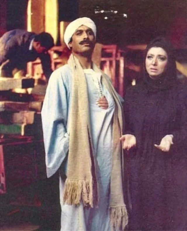 أحمد زكي يواجه تجار سوق السمك: “الفيلم يعكس الحقيقة” أحمد زكي يواجه تجار سوق السمك: “الفيلم يعكس الحقيقة”