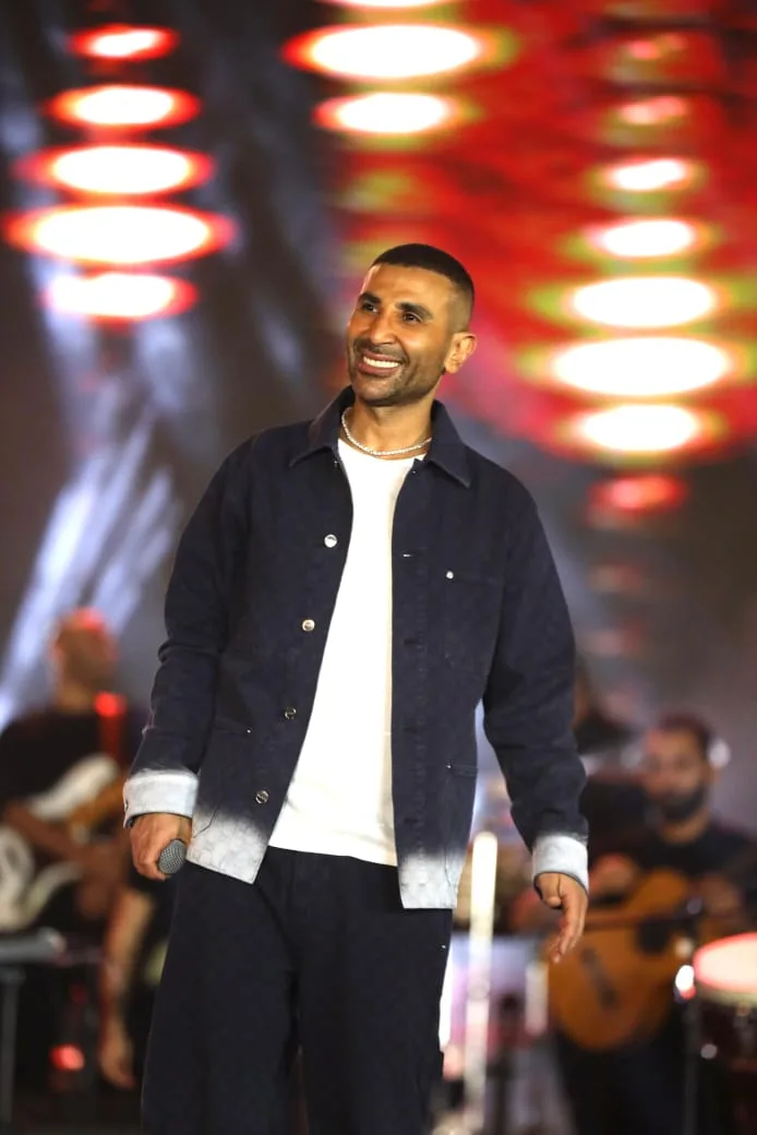 أحمد سعد يتألق في حفله بـ بغداد.. ويوجه رسالة لـ نجيب ساويرس: أنت الخير وفخور بيك