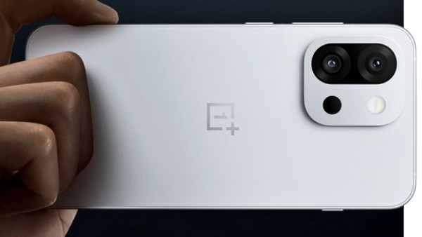 أخبار التكنولوجيا.. لسبب غير متوقع.. استنزاف بطارية أجهزة Galaxy S23 و بمزايا متطورة وتصميم مميز.. كاسيو تطلق ساعة ذكية جديدة