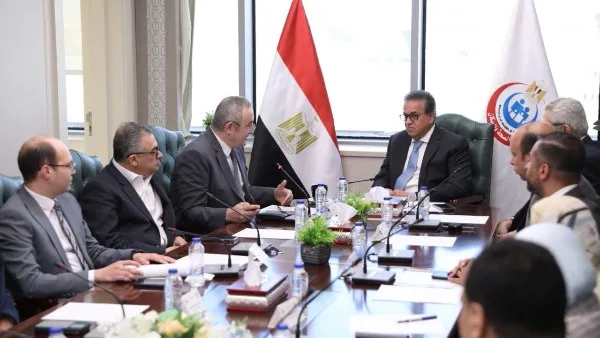 أخبار وزارة الصحة اليوم | قوافل طبية مجانية.. إنجازات إدارة الغسيل الكلوي