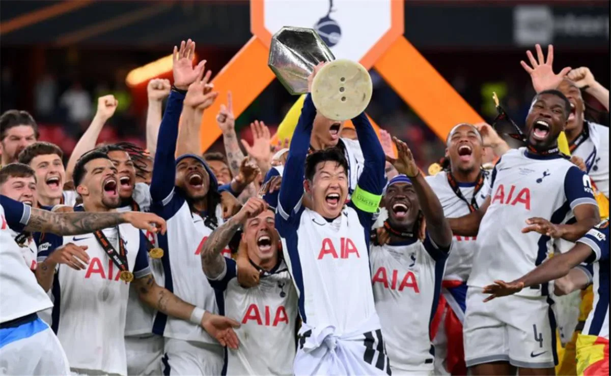أداء الرجل المميز في مباراة مانشستر يونايتد ضد توتنهام في الدوري الأوروبي أداء الرجل المميز في مباراة مانشستر يونايتد ضد توتنهام في الدوري الأوروبي
