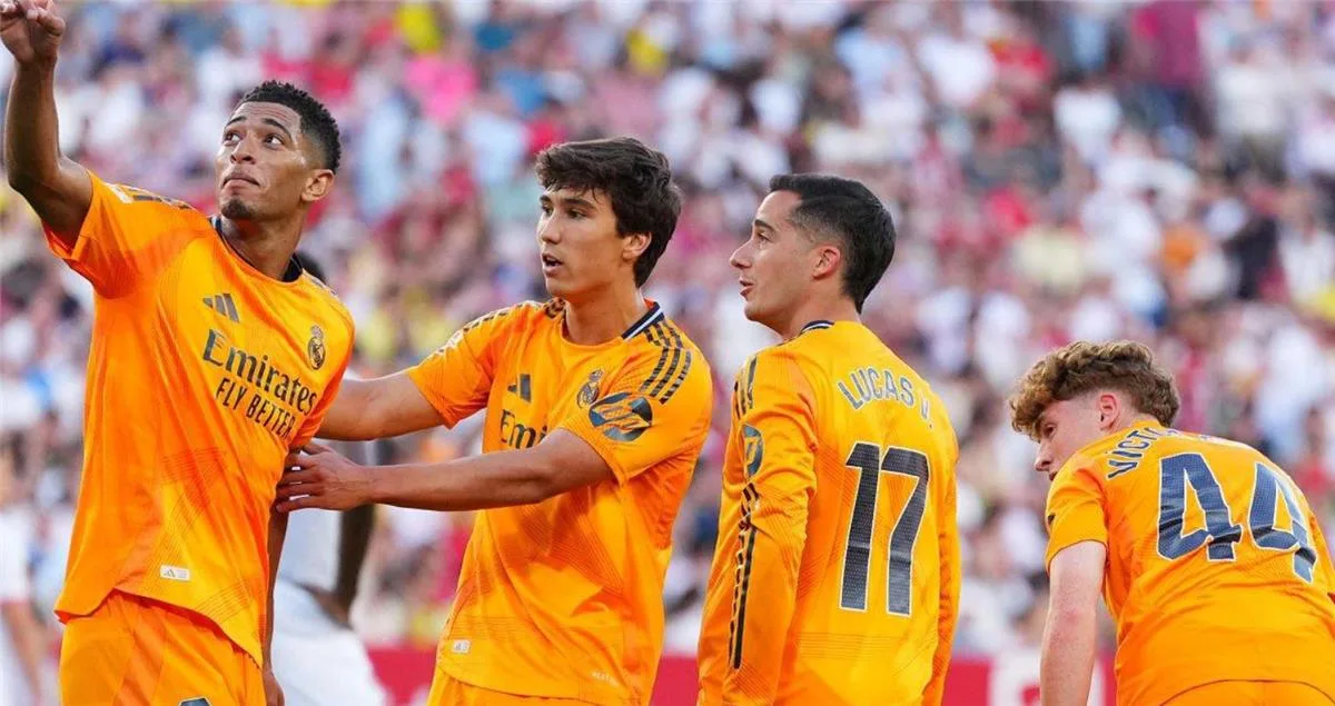 أداء اللاعب المتميز في مباراة ريال مدريد ضد إشبيلية في الدوري الإسباني أداء اللاعب المتميز في مباراة ريال مدريد ضد إشبيلية في الدوري الإسباني