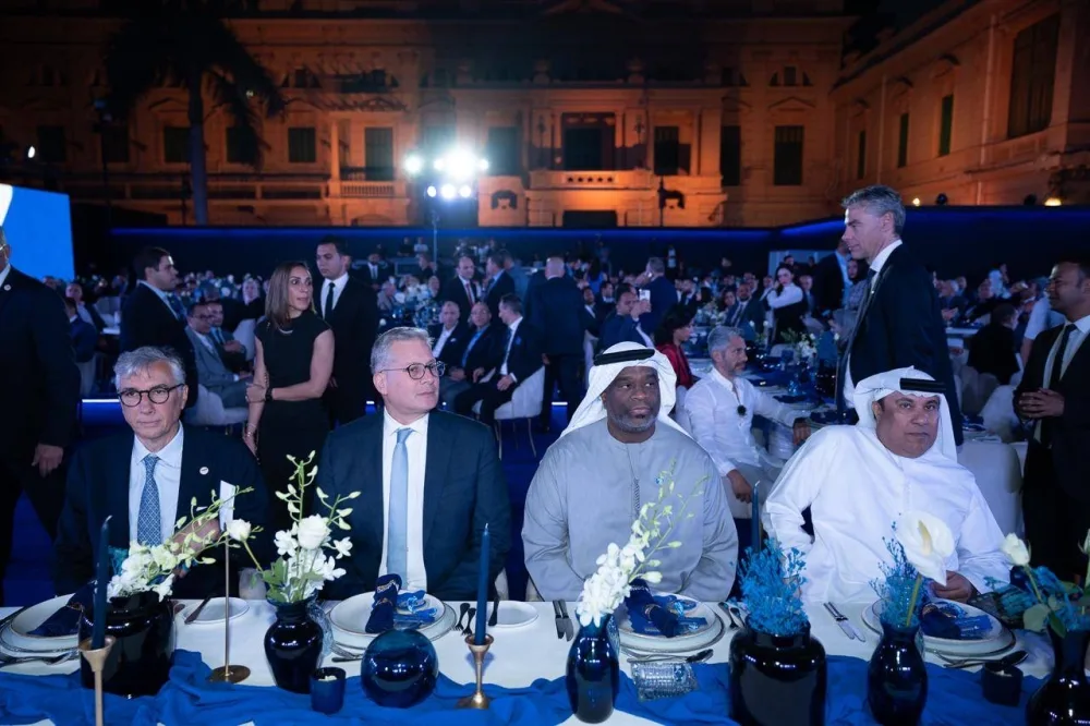 أدنوك وتوتال إنرجيز تطرحان زيوتاً مُصنعة محلياً في السوق المصرية. أدنوك وتوتال إنرجيز تطرحان زيوتاً مُصنعة محلياً في السوق المصرية.