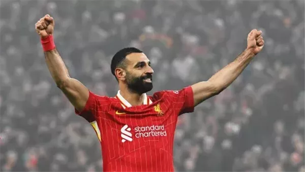محمد صلاح يحصل على جائزة أفضل لاعب في الدوري الإنجليزي للمرة الثالثة في تاريخه محمد صلاح يحصل على جائزة أفضل لاعب في الدوري الإنجليزي للمرة الثالثة في تاريخه