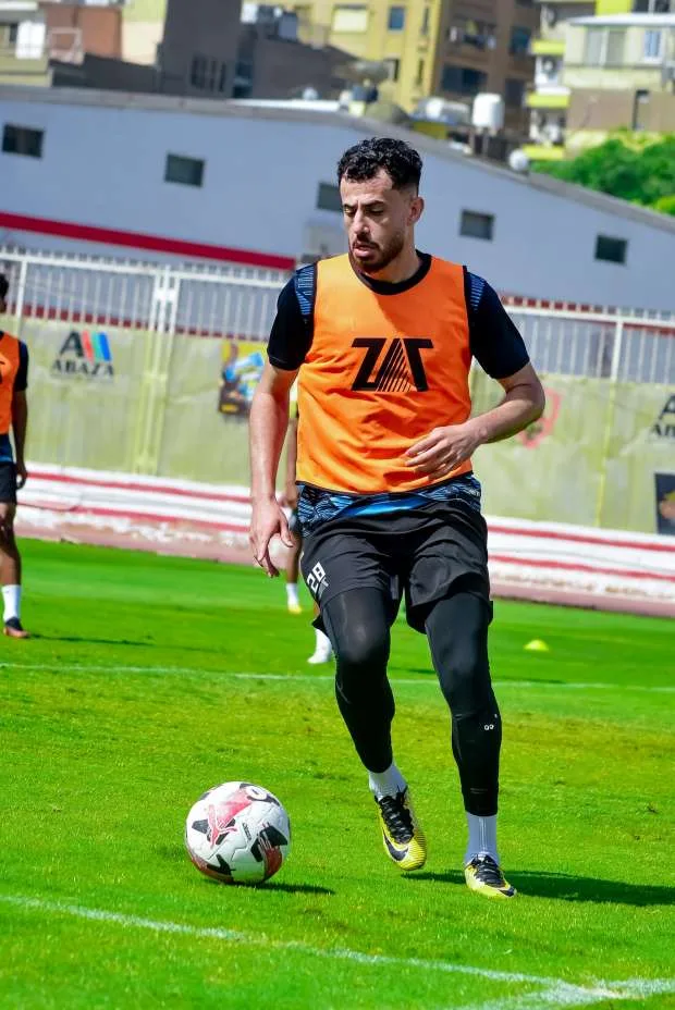 أزمة تواجه أيمن الرمادي قبل مباراة بيراميدز في الدوري.. وقرار حول الونش أزمة تواجه أيمن الرمادي قبل مباراة بيراميدز في الدوري.. وقرار حول الونش