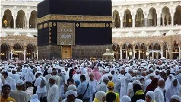 أستاذ بكلية الشريعة يحذر: الطرق الملتوية لأداء الحج مخالفة للشرع