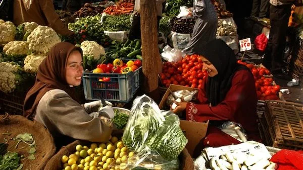 أسعار الخضراوات والفواكه اليوم السبت 10 مايو 2025