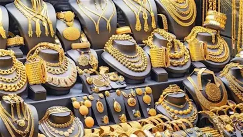 أسعار الذهب اليوم الأحد 25 مايو 2025 في متاجر المجوهرات: انخفاض طفيف أسعار الذهب اليوم الأحد 25 مايو 2025 في متاجر المجوهرات: انخفاض طفيف