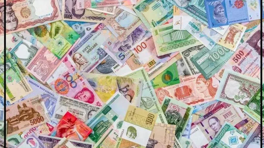 أسعار العملات اليوم الثلاثاء: انخفاض اليورو والجنيه الإسترليني والريال السعودي
