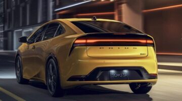 أسعار ومواصفات سيارة تويوتا بريوس موديل 2025