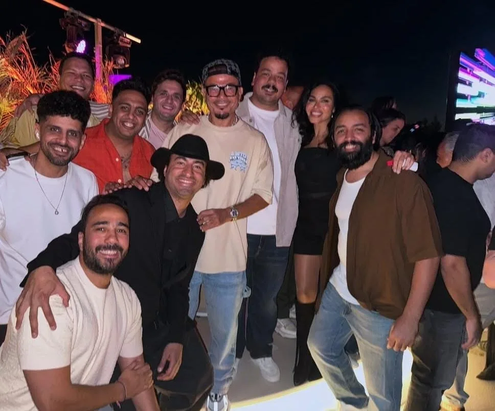 أسماء جلال تحتفل بذكرى ميلادها الثلاثين.. عمرو دياب يظهر بشكل غير متوقع ويثير تفاعل الجمهور على مواقع التواصل الاجتماعي أسماء جلال تحتفل بذكرى ميلادها الثلاثين.. عمرو دياب يظهر بشكل غير متوقع ويثير تفاعل الجمهور على مواقع التواصل الاجتماعي
