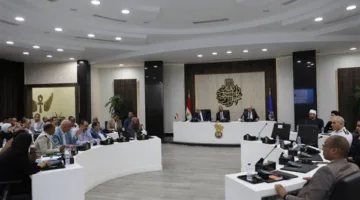 أعضاء “مجلس النواب والشيوخ” يعبرون عن امتنانهم لمحافظ أسوان على الجهود الكبيرة في مختلف المجالات