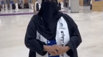 أم تتفوق على ابنتها وتحقق المركز الأول بعد 17 سنة من انقطاعها عن التعليم
