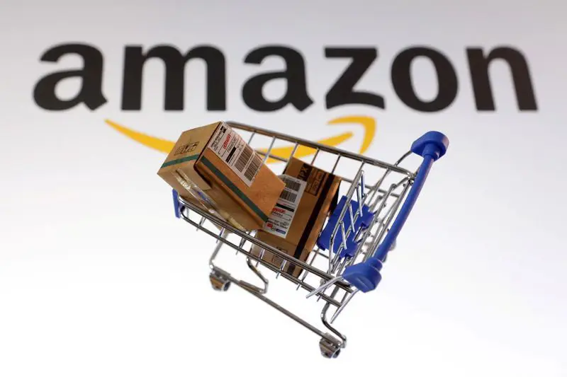 أمازون تعزز تعاونها مع فيديكس لتحسين خدمات توصيل الطرود وتقليل النفقات. أمازون تعزز تعاونها مع فيديكس لتحسين خدمات توصيل الطرود وتقليل النفقات.