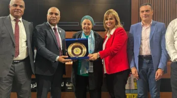 أمانة المرأة في نقابة البترول تلتقي بوزيرة القوى العاملة السابقة عائشة عبد الهادي