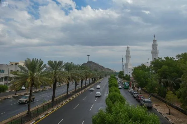 أمطار رعدية تشهدها مكة.. وارتفاع درجات الحرارة في عدة مناطق. أمطار رعدية تشهدها مكة.. وارتفاع درجات الحرارة في عدة مناطق.