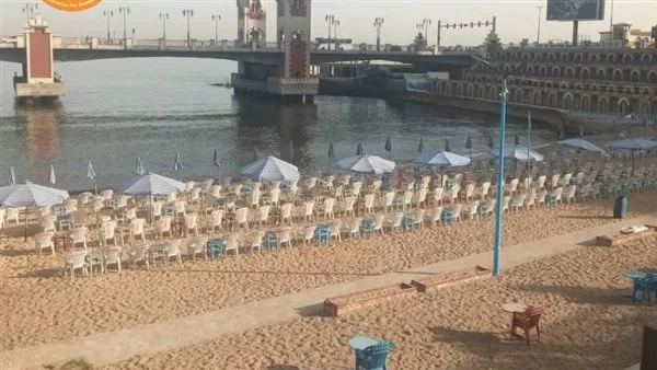 أمواج هادئة.. رفع الراية الخضراء على شواطئ شرق الإسكندرية
هدوء الأمواج.. رفع الراية الخضراء على سواحل شرق الإسكندرية أمواج هادئة.. رفع الراية الخضراء على شواطئ شرق الإسكندرية
هدوء الأمواج.. رفع الراية الخضراء على سواحل شرق الإسكندرية