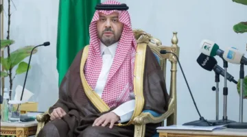 أمير الحدود الشمالية يؤكد على أهمية التنسيق بين الجهات المختصة لتحسين الخدمات المقدمة للحجاج.