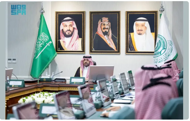 أمير الحدود الشمالية يترأس اجتماع لجان العفو في المنطقة أمير الحدود الشمالية يترأس اجتماع لجان العفو في المنطقة