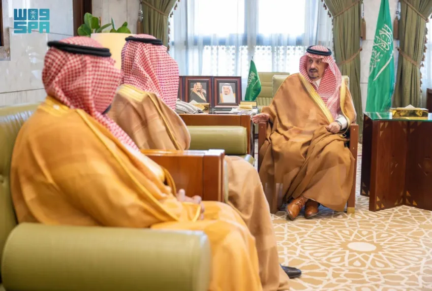 أمير الرياض يستعرض جهود وأنشطة الشركة الوطنية لتوريد الحبوب سابل أمير الرياض يستعرض جهود وأنشطة الشركة الوطنية لتوريد الحبوب سابل