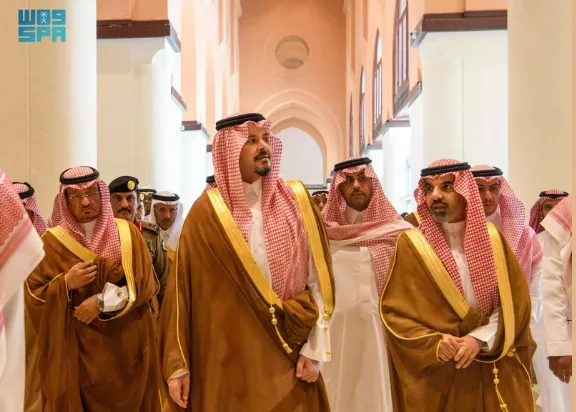 أمير المدينة المنورة يطلع على مشاريع تحسين مسجد ميقات ذي الحليفة أمير المدينة المنورة يطلع على مشاريع تحسين مسجد ميقات ذي الحليفة