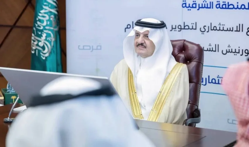 أمير المنطقة الشرقية يستعرض مشروع تطوير خور الدمام في الكورنيش الشرقي. أمير المنطقة الشرقية يستعرض مشروع تطوير خور الدمام في الكورنيش الشرقي.