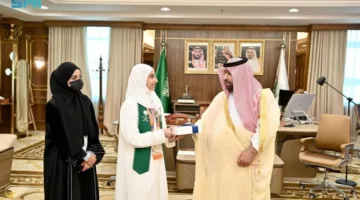 أمير جازان يكرم الطالبة جيوان شعبي لحصولها على المركز الثاني عالميًا في “آيسف 2025”