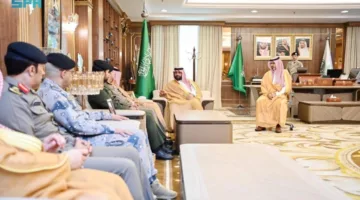 أمير جازان يلتقي بالمسؤولين الأمنيين في المنطقة
