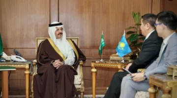 أمير عسير يلتقي بسفير كازاخستان