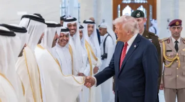 أمير قطر يشيد بترامب كـ”رجل السلام”.. والرئيس الأمريكي يثني على صداقتهما