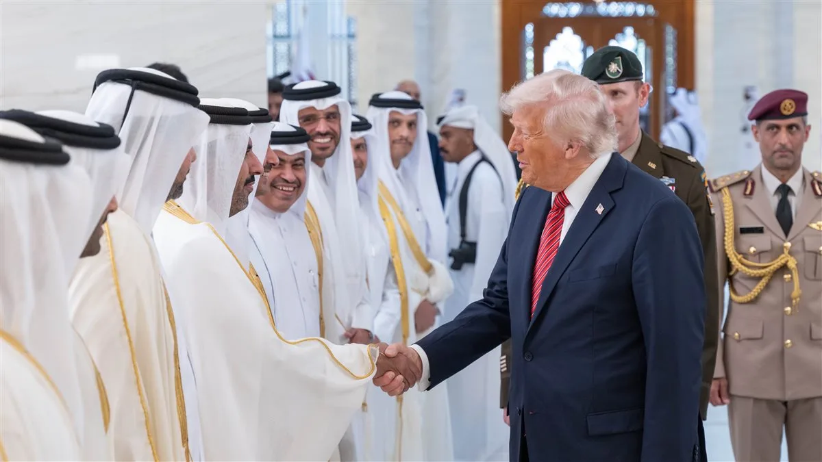 أمير قطر يشيد بترامب كـ”رجل السلام”.. والرئيس الأمريكي يثني على صداقتهما