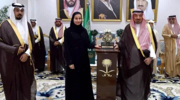 أمير نجران يحتفي بتكريم مجموعة من المتميزين والموهوبين في المنطقة.
