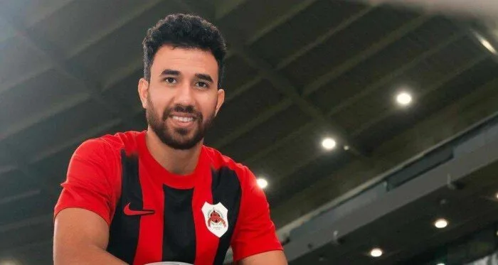 أمير هشام: ريفيرو يلتقي بلاعبي الأهلي يوم الجمعة.. وتريزيجيه يصل القاهرة غدًا. أمير هشام: ريفيرو يلتقي بلاعبي الأهلي يوم الجمعة.. وتريزيجيه يصل القاهرة غدًا.