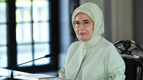 أمينة أردوغان تلتقي “أم الإمارات” في إسطنبول