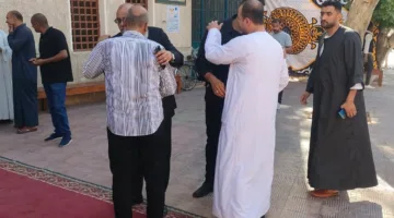 أهالي قنا وقادتها يحضرون عزاء شقيقة محمود الخطيب (صور)