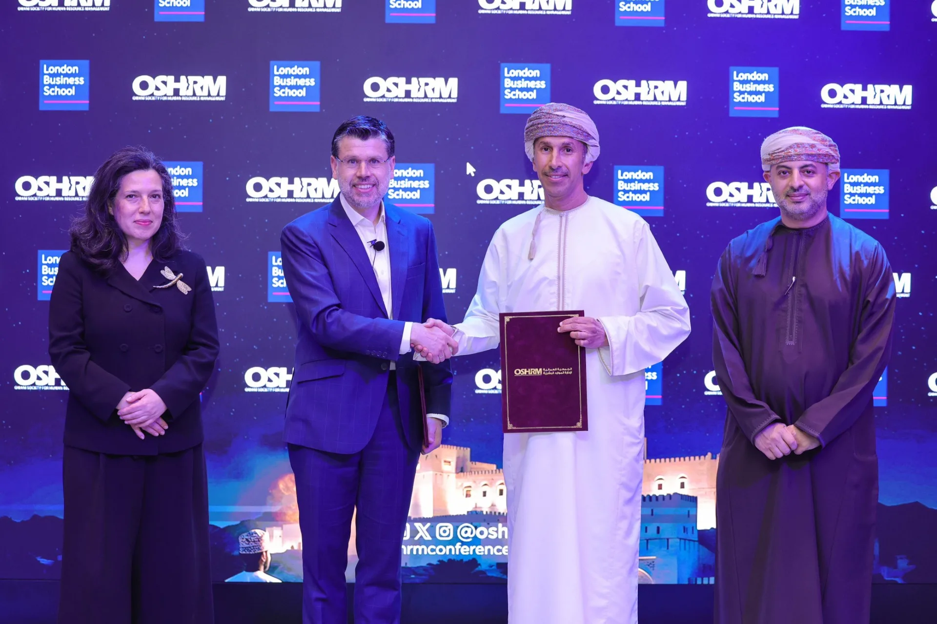 أهمية التعاون بين الجمعية العمانية لإدارة الموارد البشرية وكلية لندن للأعمال